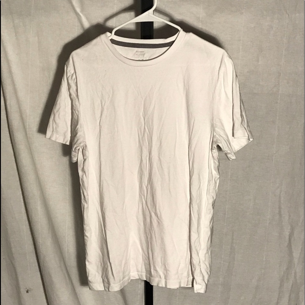 Old navy white tee